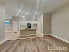 1473 Eagle Nest Dr in Azle, TX - Building Photo - Building Photo