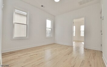 43 Bragaw Ave in Newark, NJ - Building Photo - Building Photo