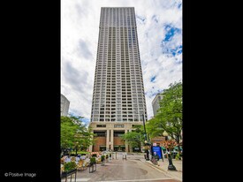 1030 N State St in Chicago, IL - Building Photo