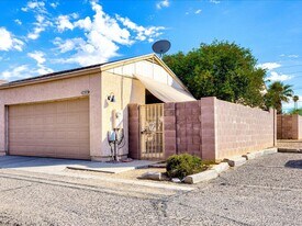 2393 W Palo Dulce Dr in Tucson, AZ - Building Photo