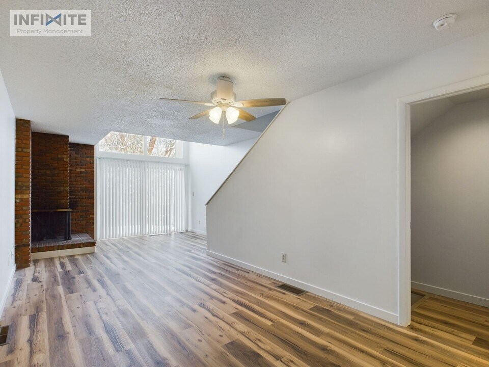 1114 S Black Ave in Bozeman, MT - Foto de edificio