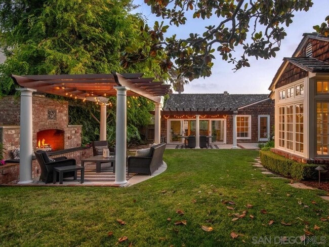 property at 5839 Camino De La Costa