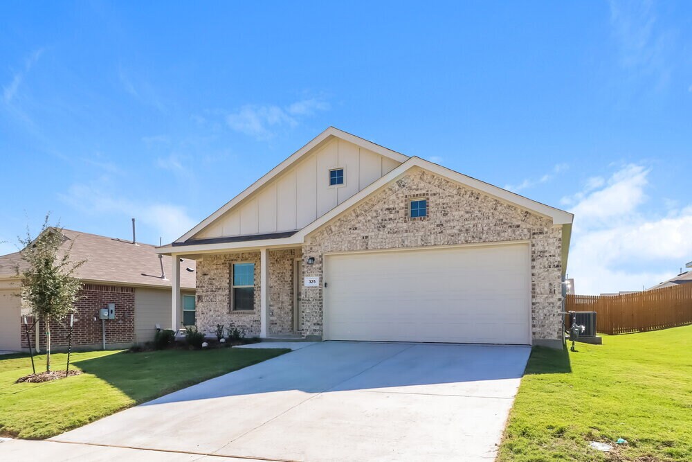 325 Ranchito Pass in Haslet, TX - Building Photo