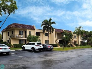 16491 Blatt Blvd in Weston, FL - Building Photo - Building Photo