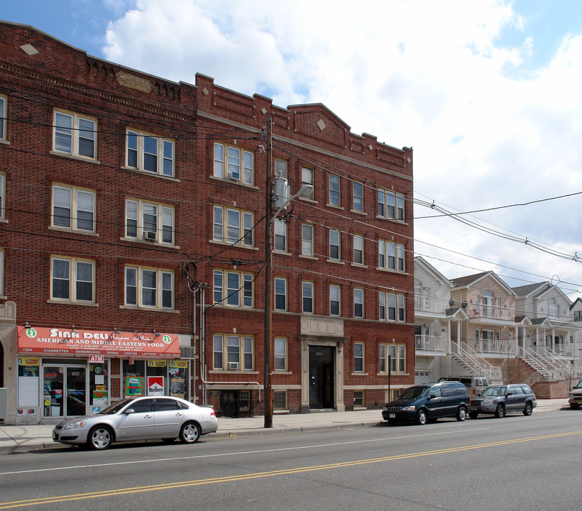 1200 John F Kennedy Blvd in Bayonne, NJ - Building Photo