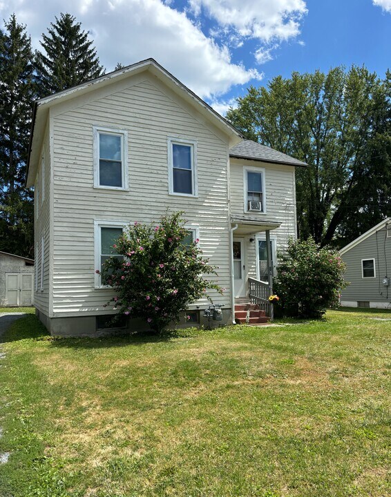 15 David St in Corning, NY - Foto de edificio