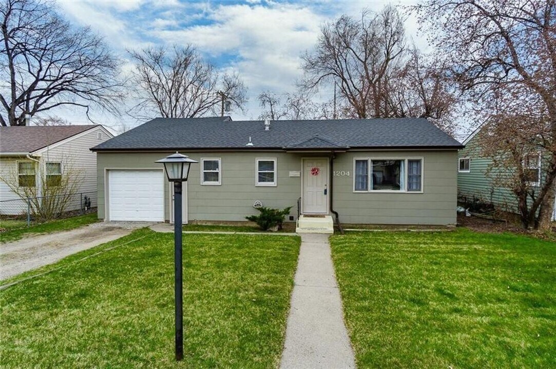 1204 Lynn Ave in Billings, MT - Building Photo