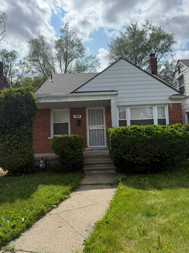 property at 17885 Albion Ave