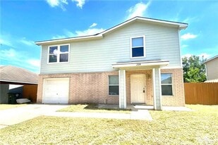 13 Magnolia St in Mission, TX - Building Photo