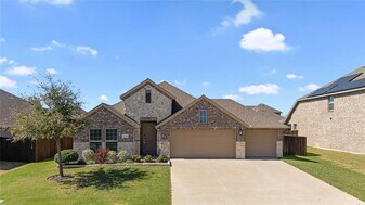 316 Monument Hill Dr in Forney, TX - Building Photo
