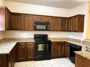 2319 Calendar Ct in Grand Prairie, TX - Building Photo - Building Photo