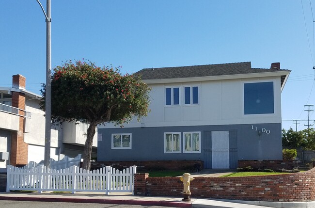 1100 Opal St, Unit A in Redondo Beach, CA - Building Photo - Building Photo