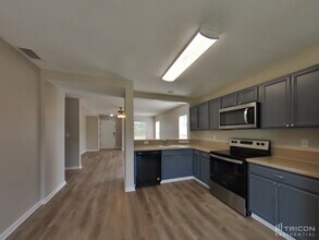 76221 Long Pond Loop in Yulee, FL - Building Photo - Building Photo