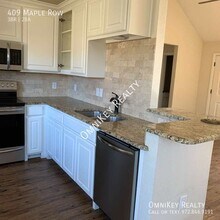 409 Maple Row in Denison, TX - Building Photo - Building Photo