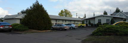 Brookpine Apartments in Salem, OR - Building Photo - Building Photo