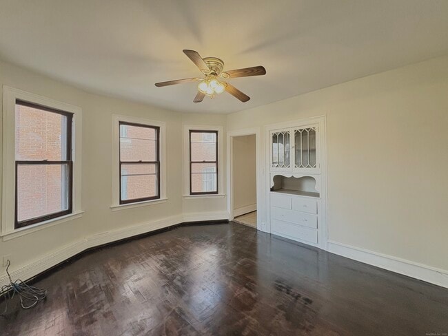 72 Sterling St in Hartford, CT - Building Photo - Building Photo