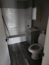 3 Malvern Rd, Unit 2nd Floor in Worcester, MA - Building Photo - Building Photo
