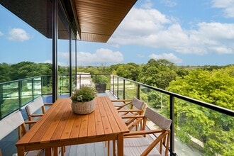 The Pierce at 7 Van Buren in Oak Park, IL - Building Photo - Building Photo
