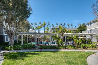 Mariners Place in Oxnard, CA - Building Photo - Building Photo