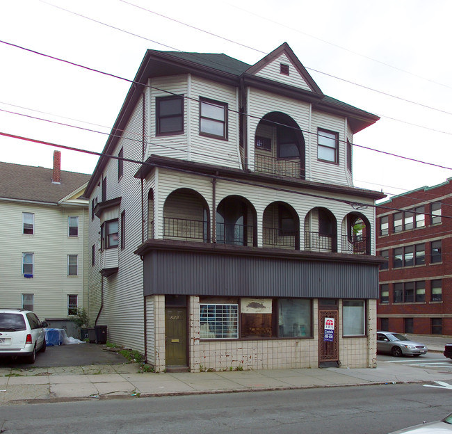 204-206 Ashley Blvd in New Bedford, MA - Building Photo - Building Photo