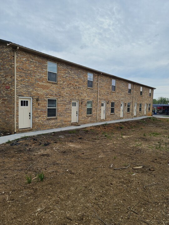 335 W 12th St in Cookeville, TN - Building Photo