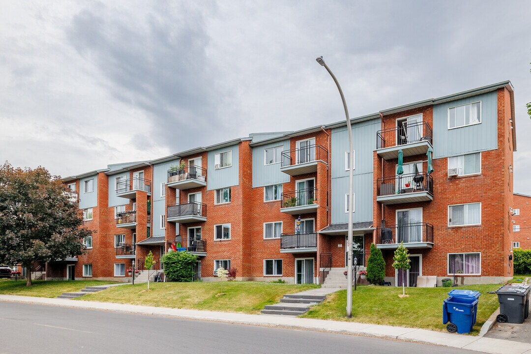 665 70E Av in Laval, QC - Building Photo