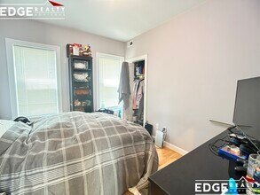 83 Newbury St, Unit 1 in Somerville, MA - Building Photo - Building Photo
