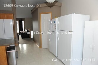 12609 Crystal Lake Dr in Grande Prairie, AB - Building Photo - Building Photo
