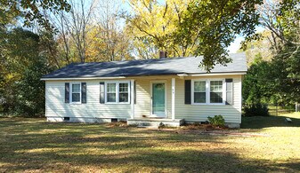 514 Laurens Avenue in Sumter, SC - Building Photo