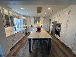 13144 Sierra Mesa Ct in San Diego, CA - Building Photo - Building Photo