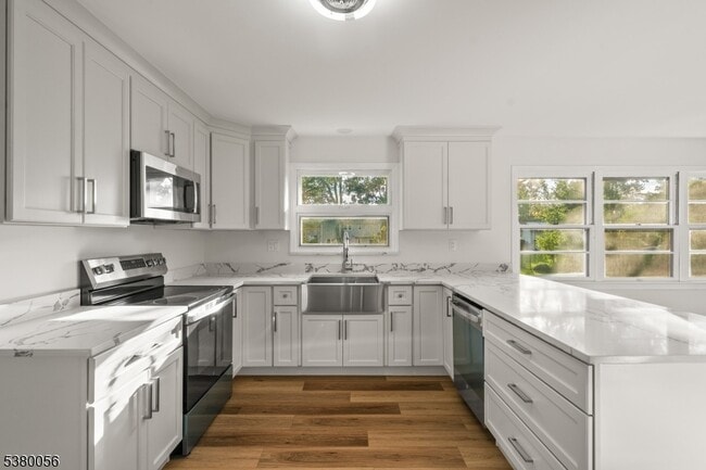 107 Konner Ave in Montville, NJ - Foto de edificio - Building Photo