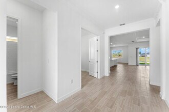 1464 Island Ave NW in Palm Bay, FL - Building Photo - Building Photo