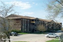 James Place in Ames, IA - Building Photo