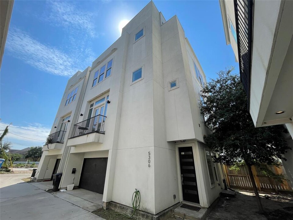 5306 Eigel St in Houston, TX - Foto de edificio