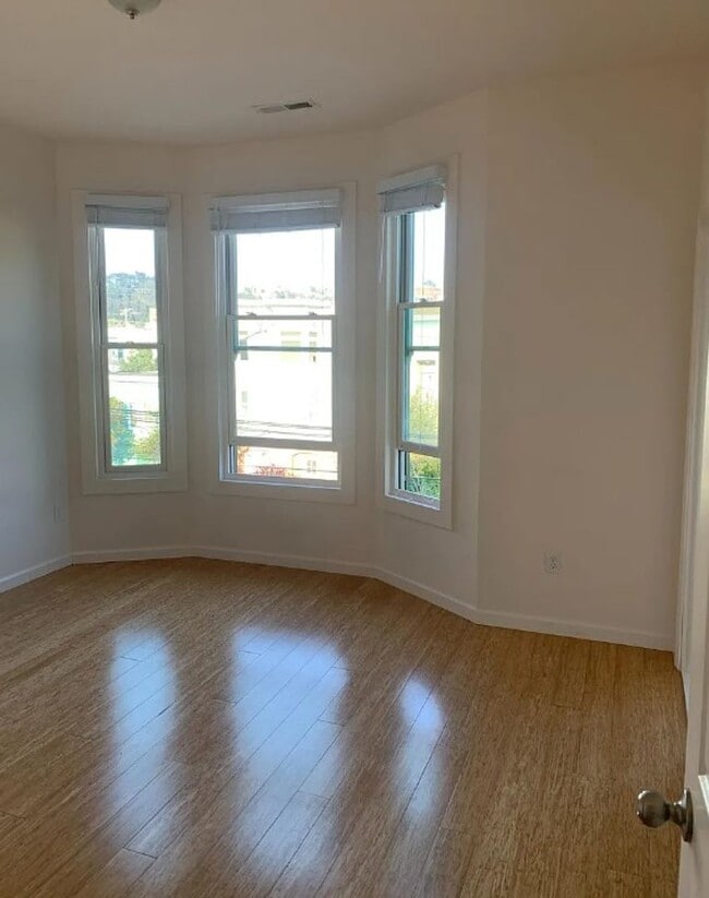 2740-2746-2746 Harrison St in San Francisco, CA - Building Photo - Building Photo