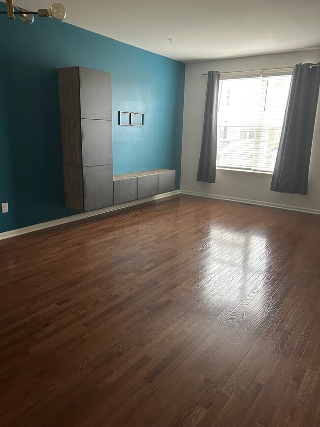 3525 Naamans Rd in Wilmington, DE - Building Photo - Building Photo