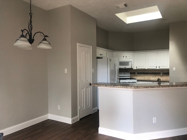 19306 Pinewood Bluff Ln in Humble, TX - Building Photo - Building Photo