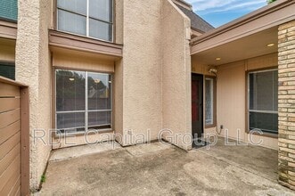 3121 Park Ln in Dallas, TX - Building Photo - Building Photo