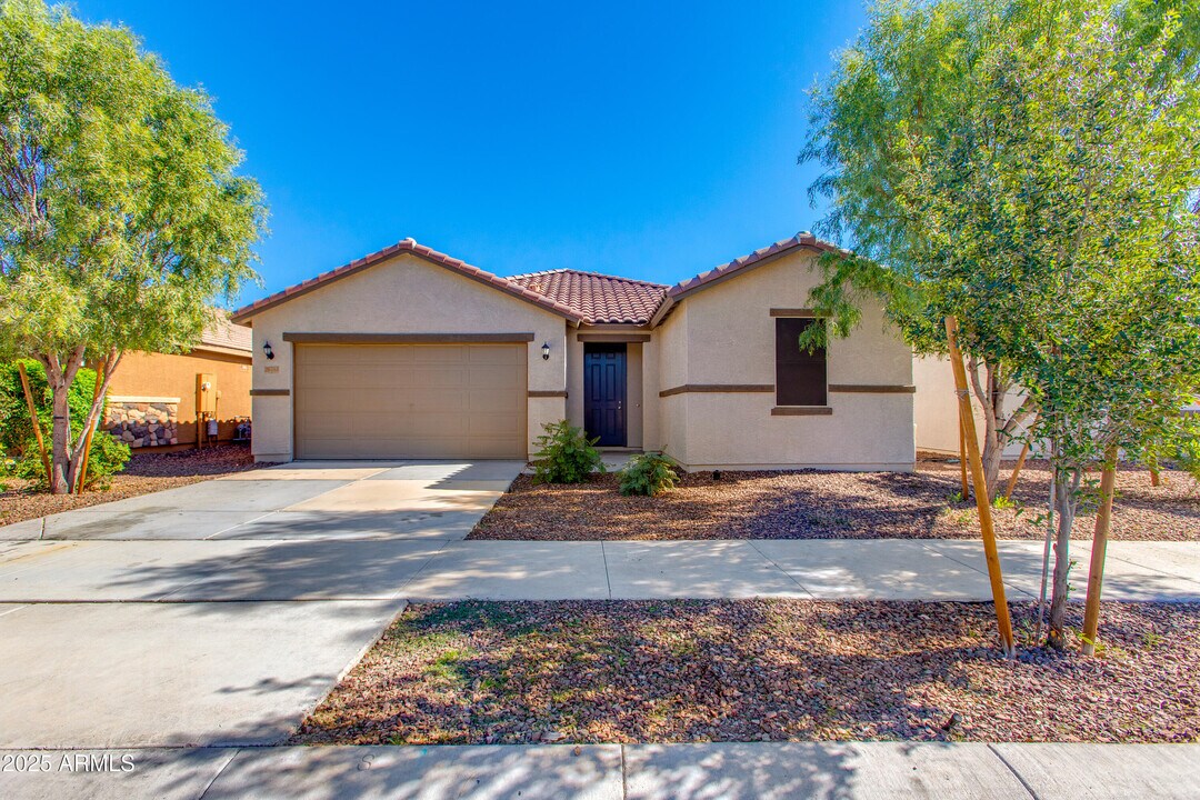 26753 N 175th Dr in Surprise, AZ - Building Photo