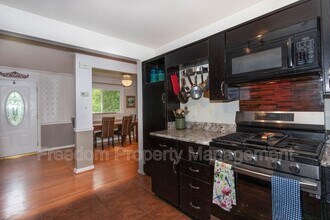 5914 Ridge View Dr in Alexandria, VA - Building Photo - Building Photo