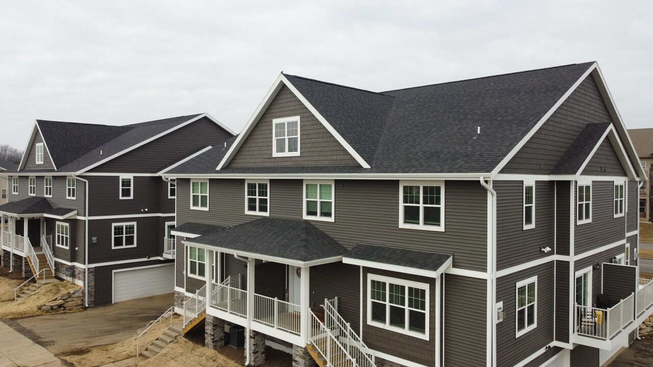 Driscoll Drive Townhomes (6402-6416) in Madison, WI - Foto de edificio