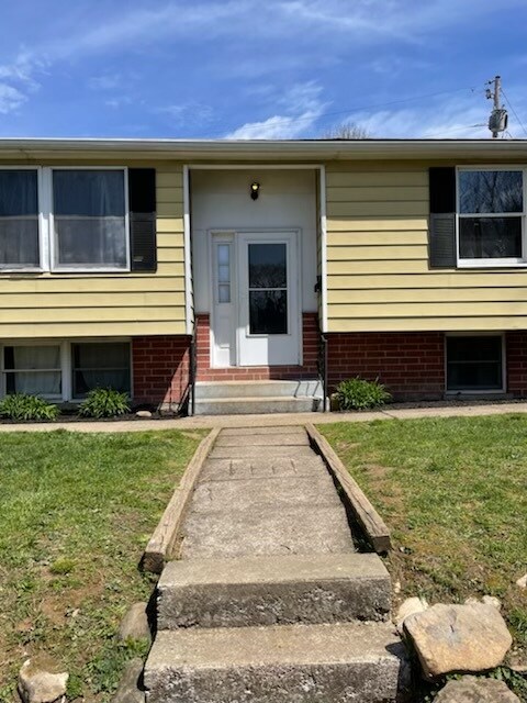 21 Oakland Ave, Unit 3 in Wheeling, WV - Building Photo - Building Photo