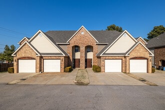 Stonebriar Court in Van Buren, AR - Building Photo - Building Photo
