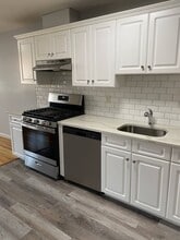 62 Anderson Ave, Unit 1 in Fairview, NJ - Building Photo - Building Photo