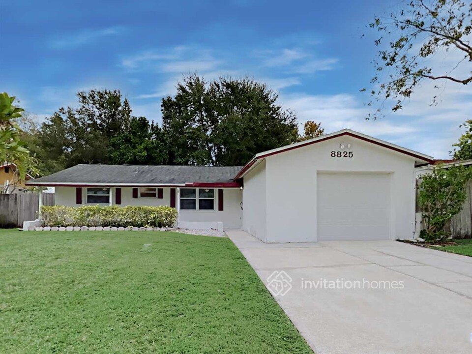 8825 58th Way in Pinellas Park, FL - Building Photo