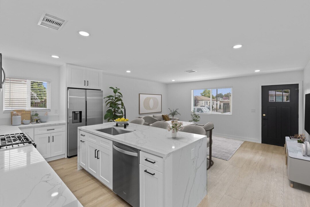 4722 68th St in San Diego, CA - Building Photo