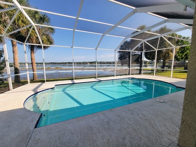 16617 Ivy Lake Dr in Odessa, FL - Building Photo - Building Photo