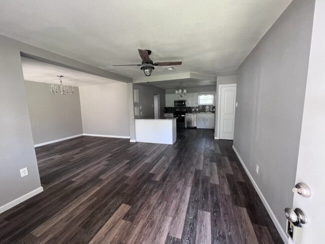 property at 828 Horseshoe Dr