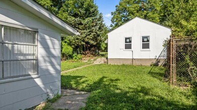 5613 Jennings Station Rd in Jennings, MO - Building Photo - Building Photo