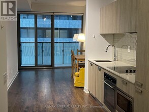 50-850 Charles St E in Toronto, ON - Building Photo - Building Photo